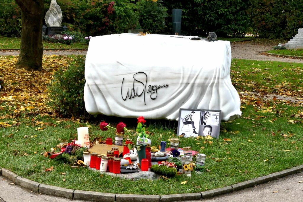 Udo Jürgens Grab Verwahrlost